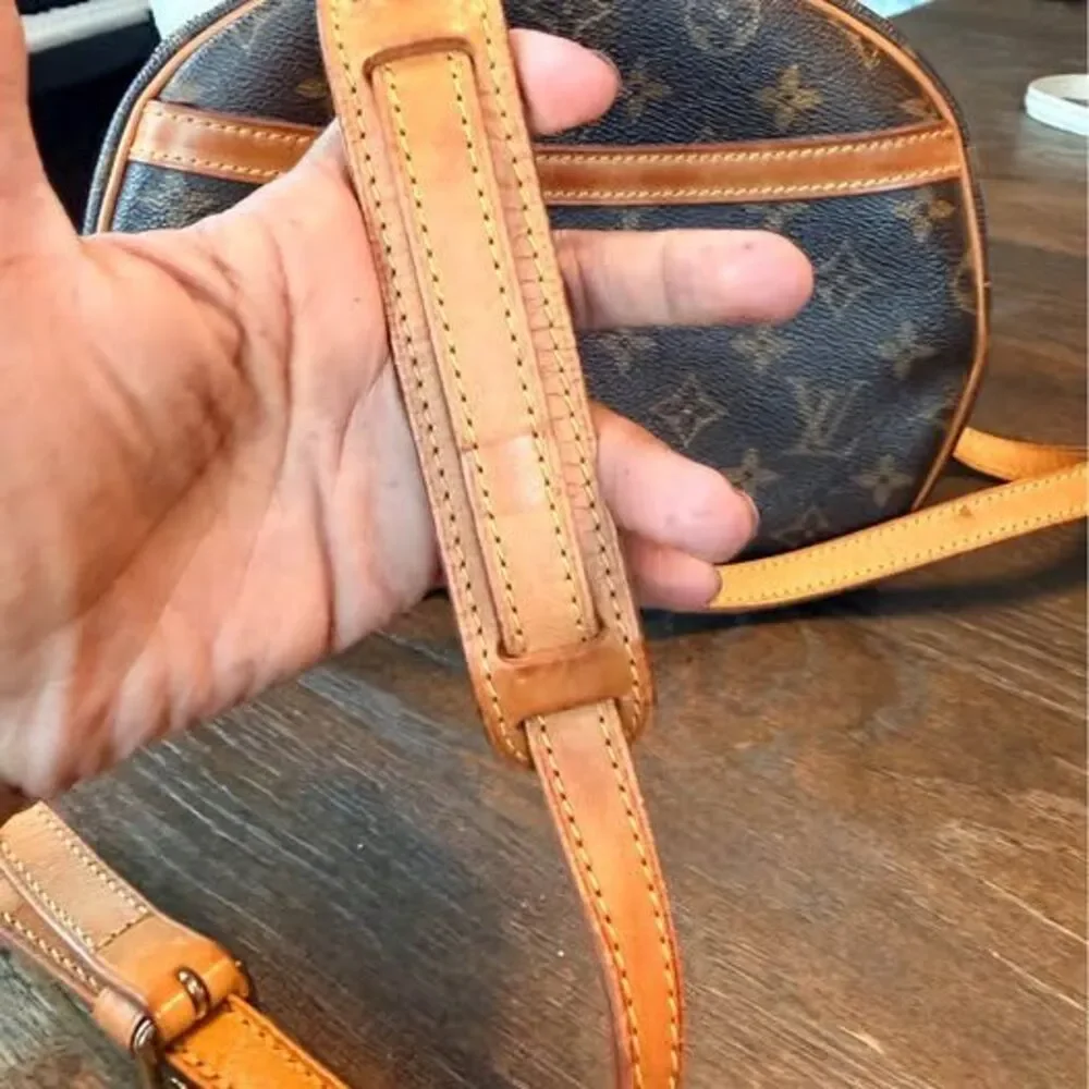 ✨Classic LV Louis Vuitton Monogram Crossbody ✨ - Picture 6 of 10